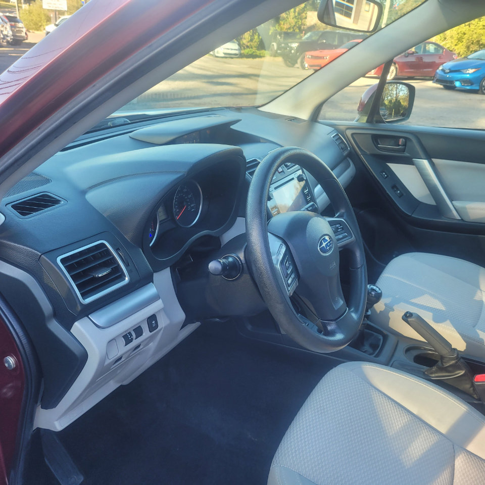 Used 2016 Subaru Forester 2.5i Premium image 11