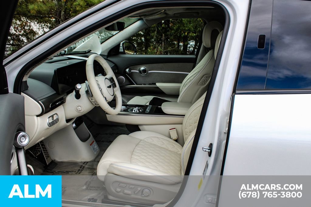 Used 2023 Genesis GV60 Performance image 17