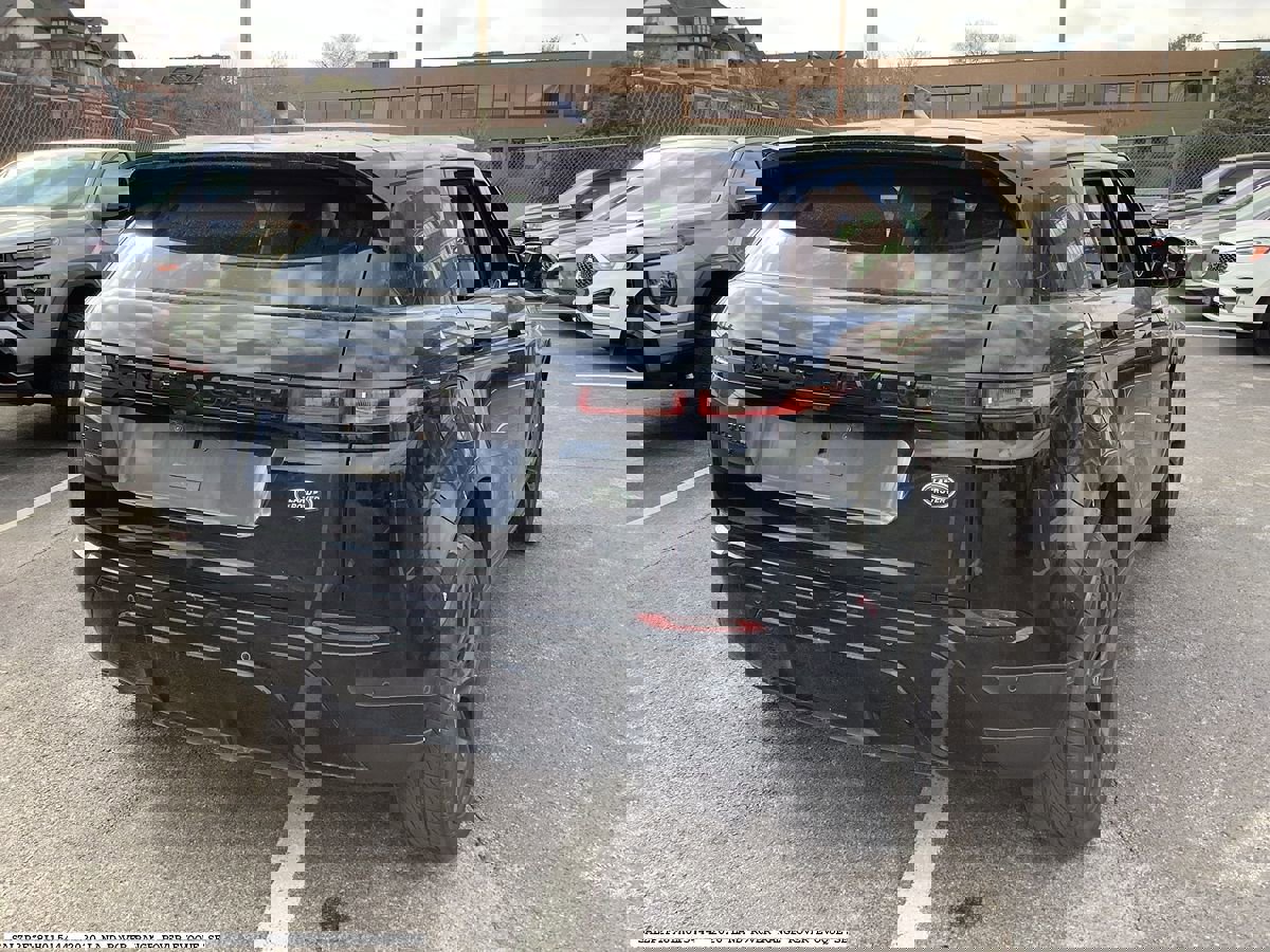 Used 2020 Land Rover Range Rover Evoque SE image 6