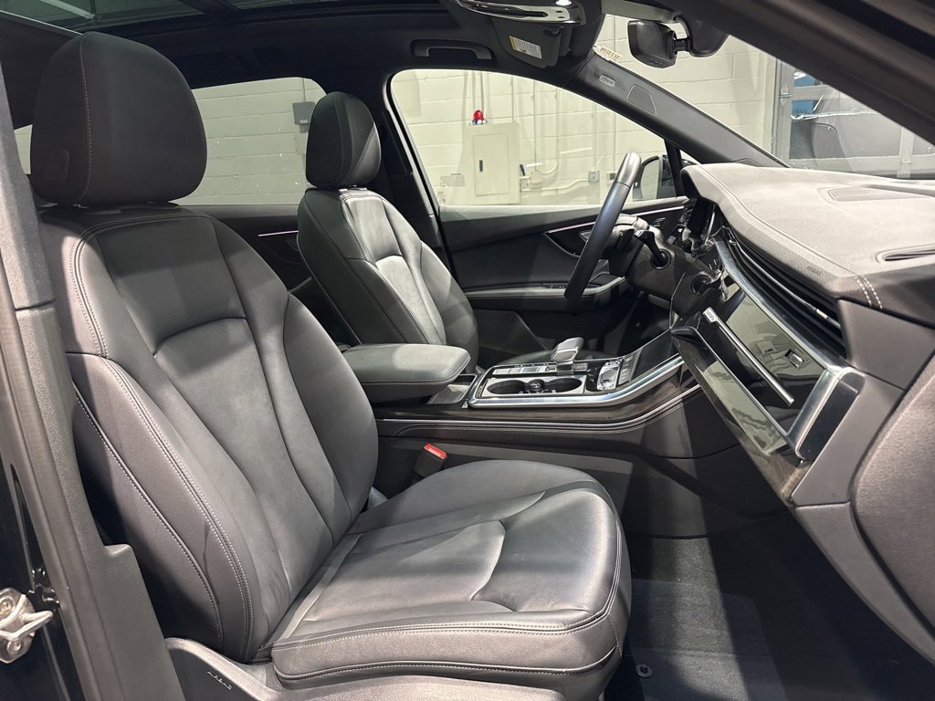Used 2025 Audi Q7 3.0T Premium Plus image 41