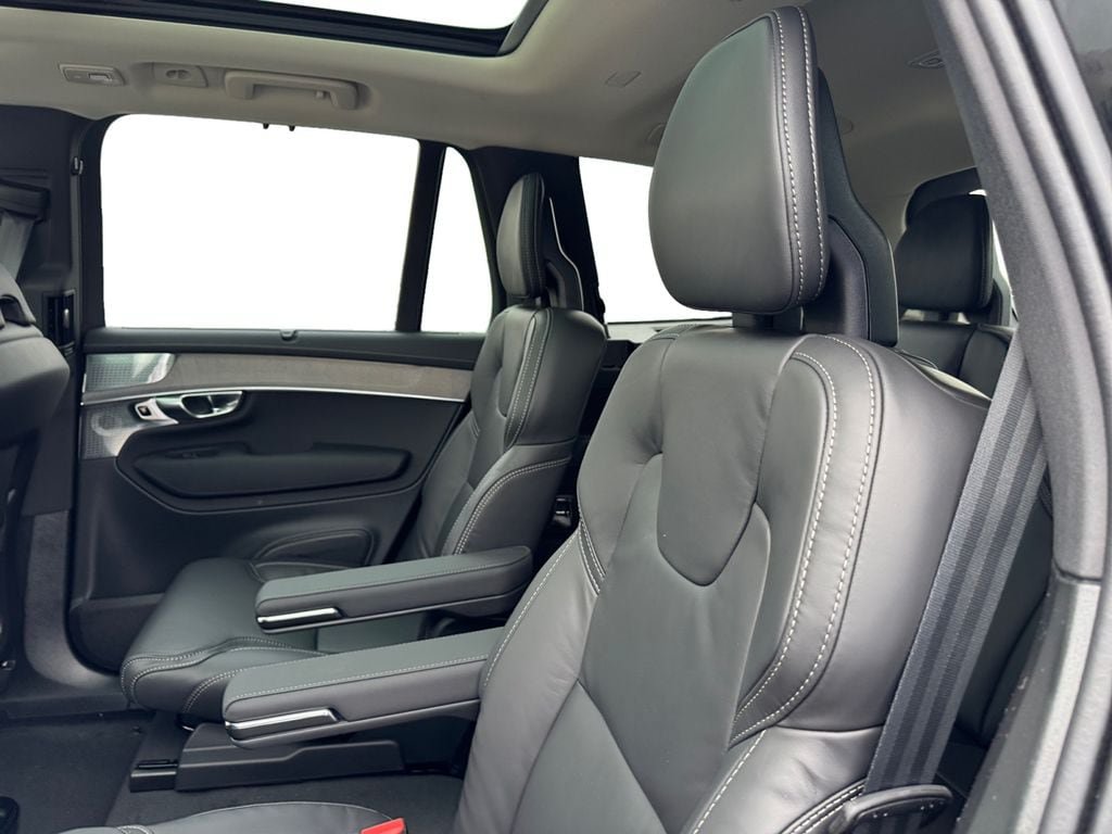 New 2026 Volvo XC90 T8 Ultra w/ Protection Package Premier AWD/4WD image 26