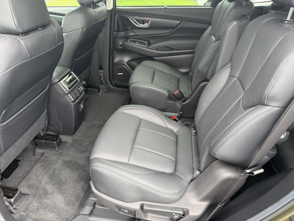 Used 2025 Subaru Ascent Limited AWD/4WD image 23