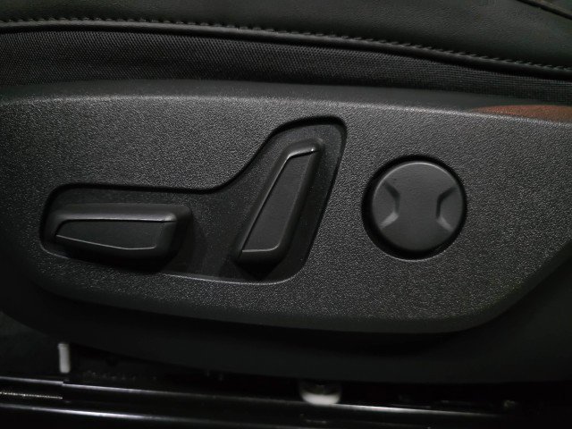 Used 2024 Kia Niro EX w/ EX Cold Weather Package image 28