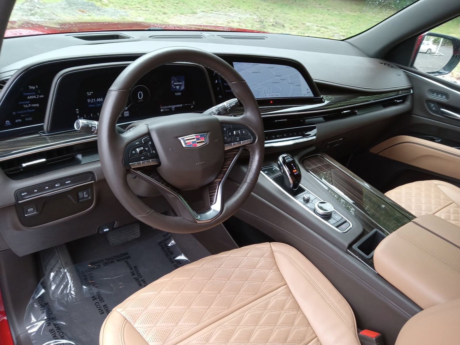Used 2021 Cadillac Escalade ESV Premium Luxury AWD/4WD image 13