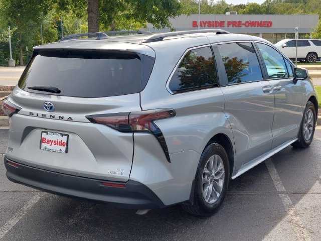 Certified 2023 Toyota Sienna LE FWD image 11