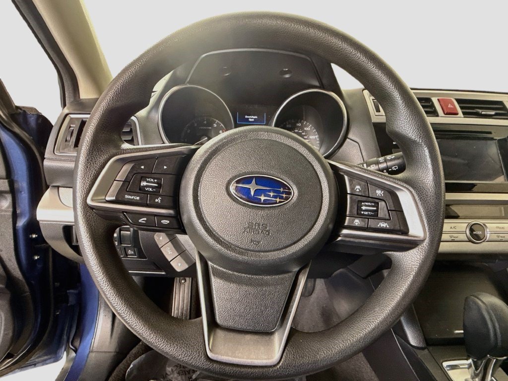 Used 2019 Subaru Outback 2.5i AWD/4WD image 12