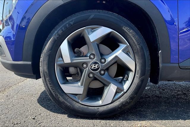 Certified 2022 Hyundai Venue Limited image 9