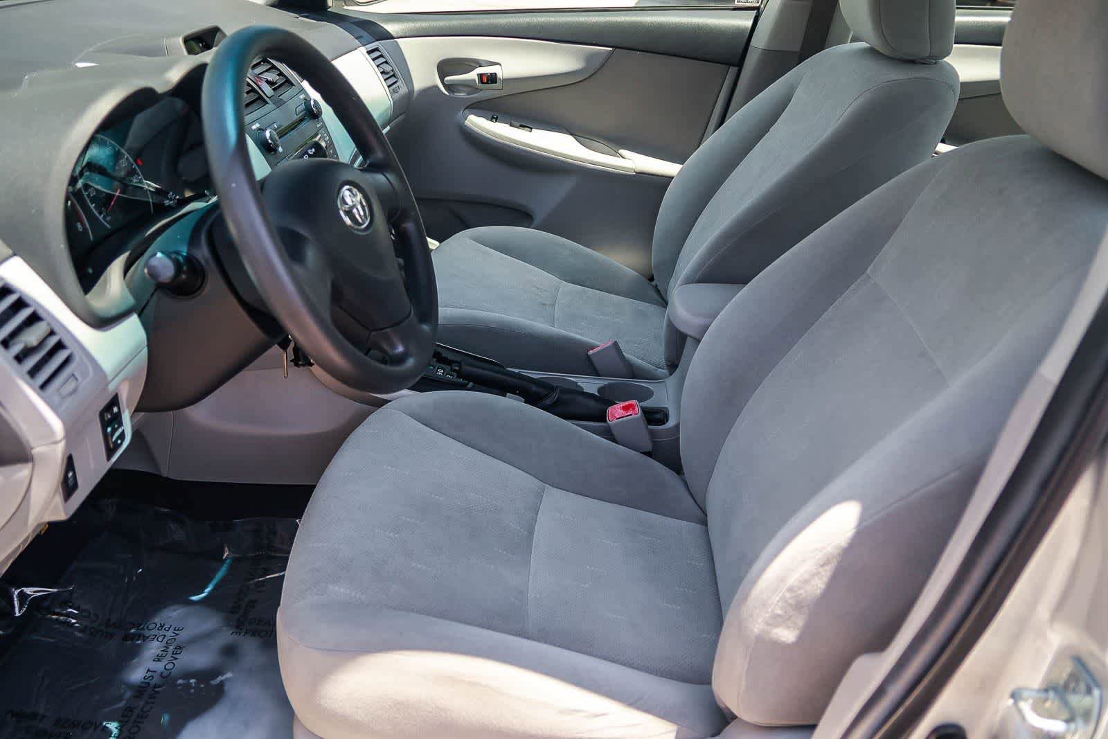 Used 2013 Toyota Corolla L FWD image 18