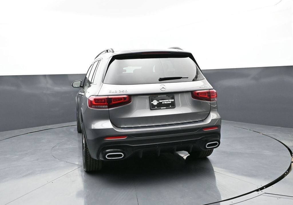 Used 2021 Mercedes-Benz GLB 250 4MATIC image 2