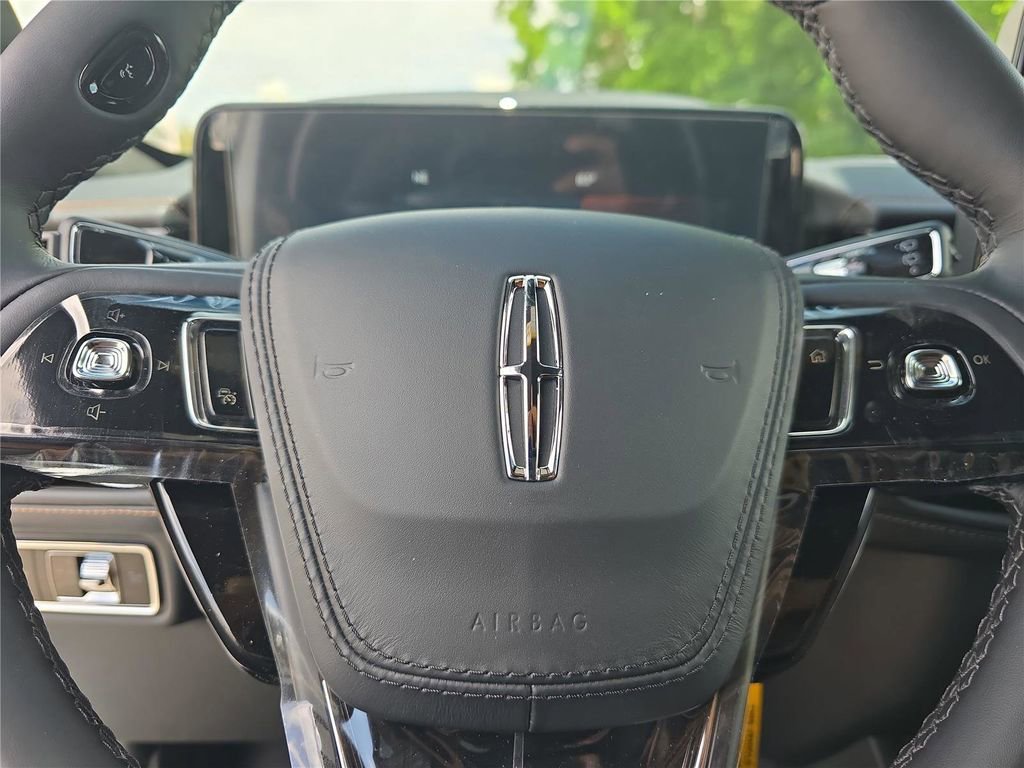New 2026 Lincoln Aviator Black Label w/ Black Label Special Edition AWD/4WD image 21