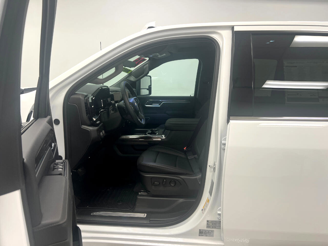 New 2025 Chevrolet Silverado 2500 LTZ w/ Z71 Chrome Sport Edition image 19