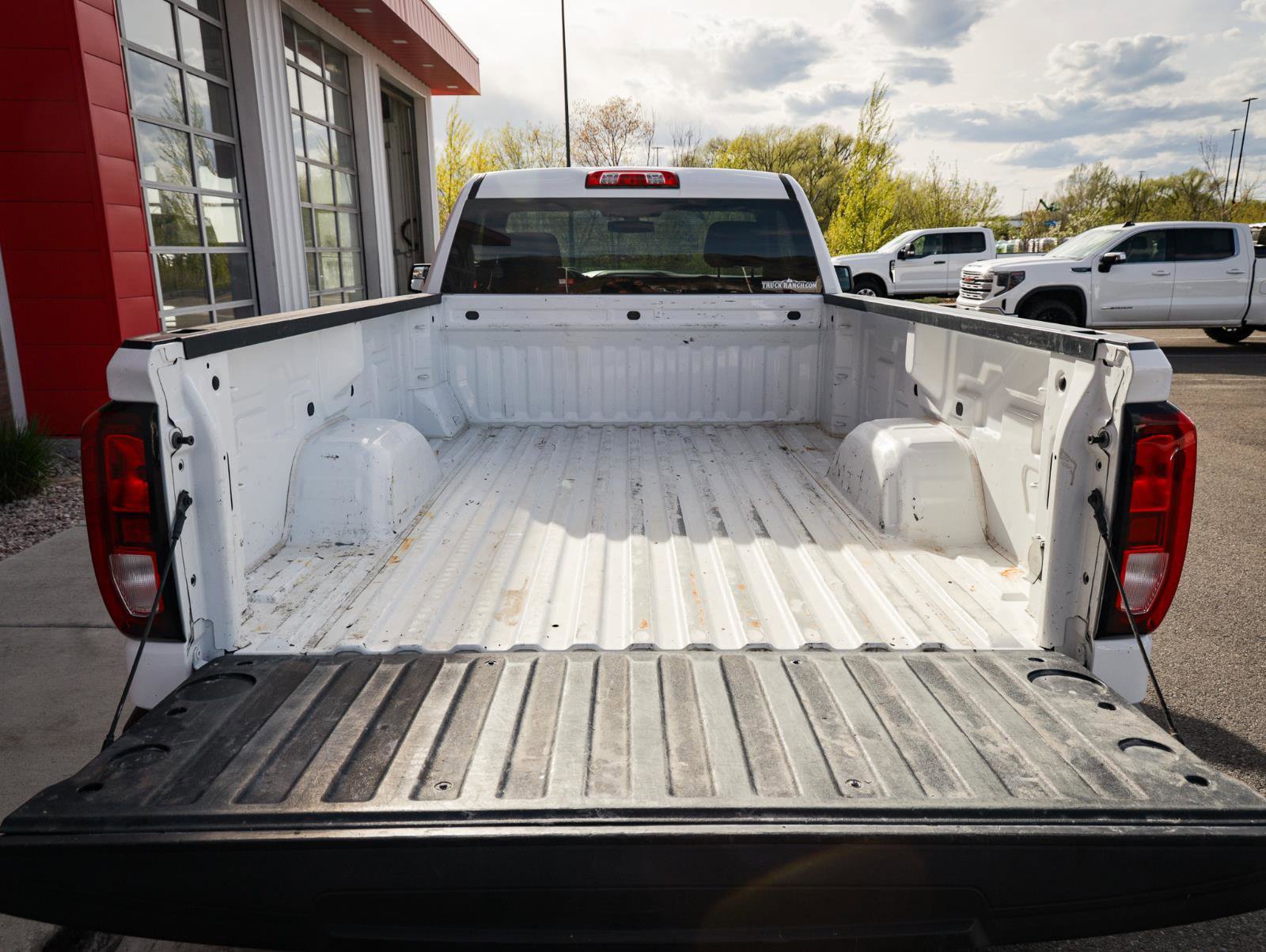 Used 2021 GMC Sierra 1500 4x4 Regular Cab w/ Sierra Value Package image 5