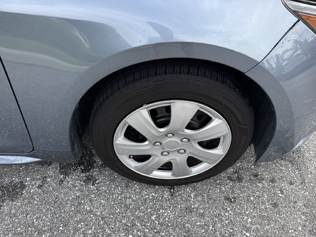 Used 2020 Toyota Corolla LE FWD image 58