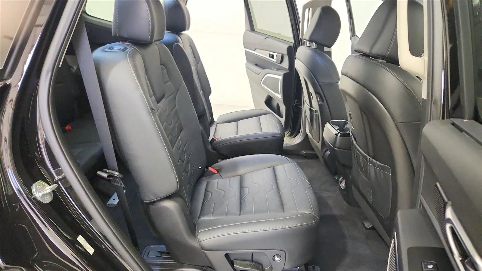 Used 2022 Kia Telluride SX w/ SX Prestige Package image 39