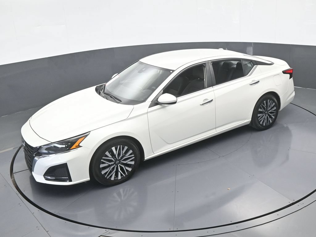 Used 2023 Nissan Altima 2.5 SV FWD image 49