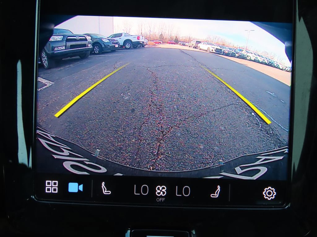 Used 2022 Volvo S90 B6 Momentum image 28