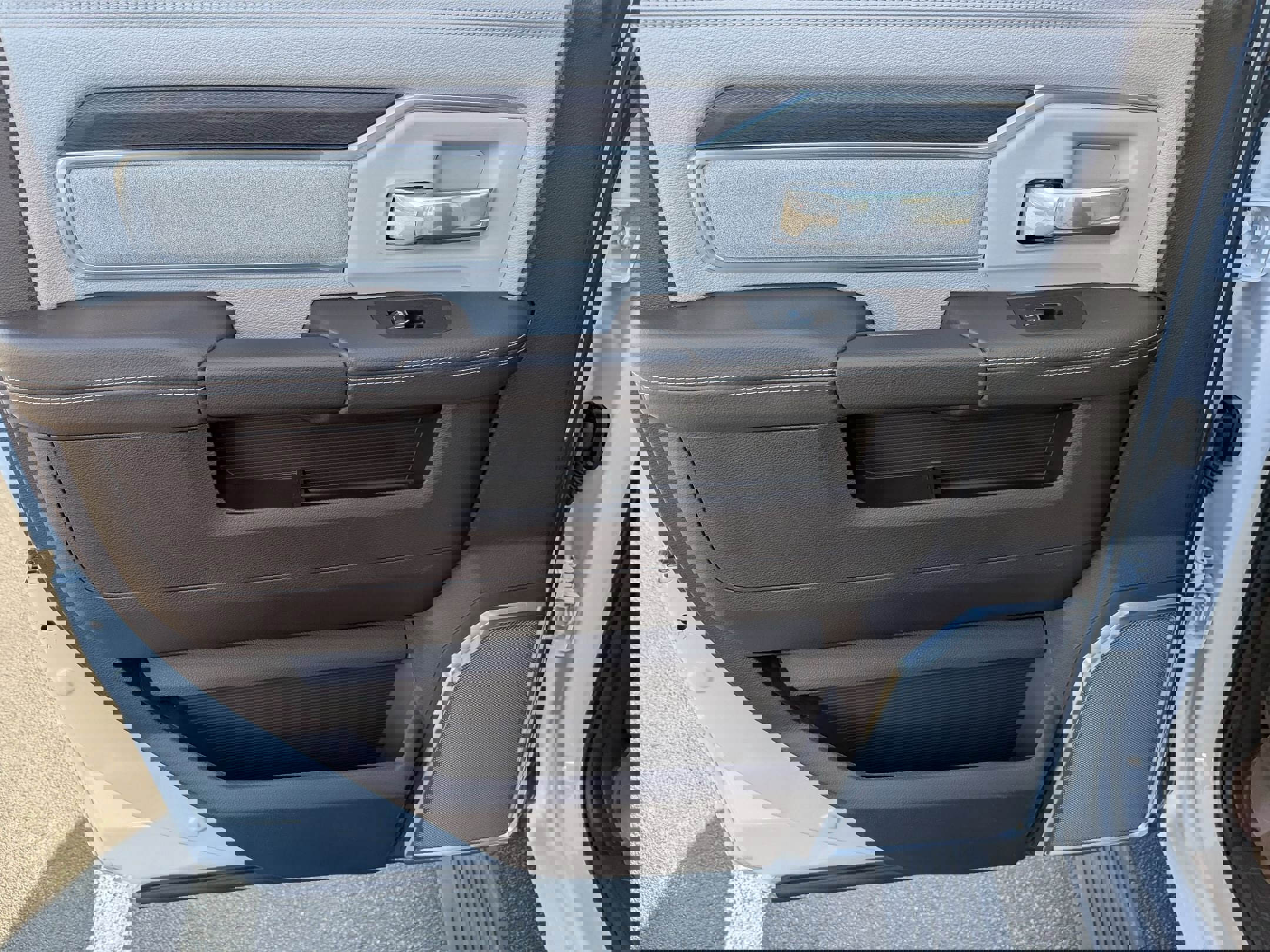 Used 2025 RAM 2500 Laramie image 25