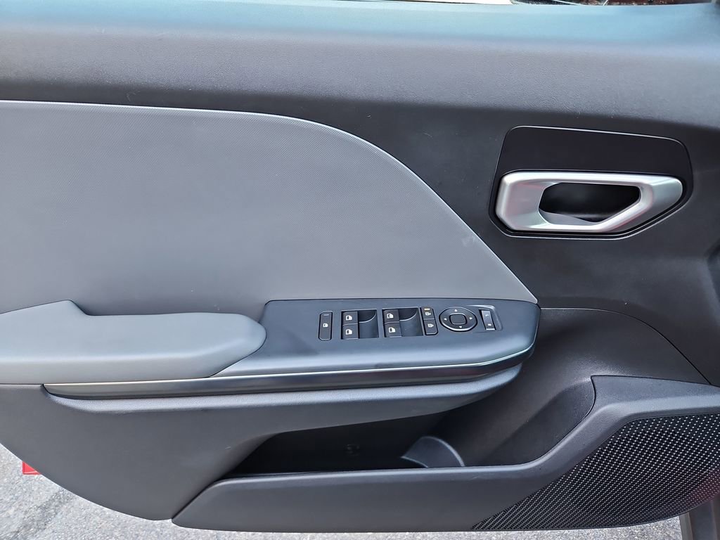 Used 2025 Kia K4 LXS image 22