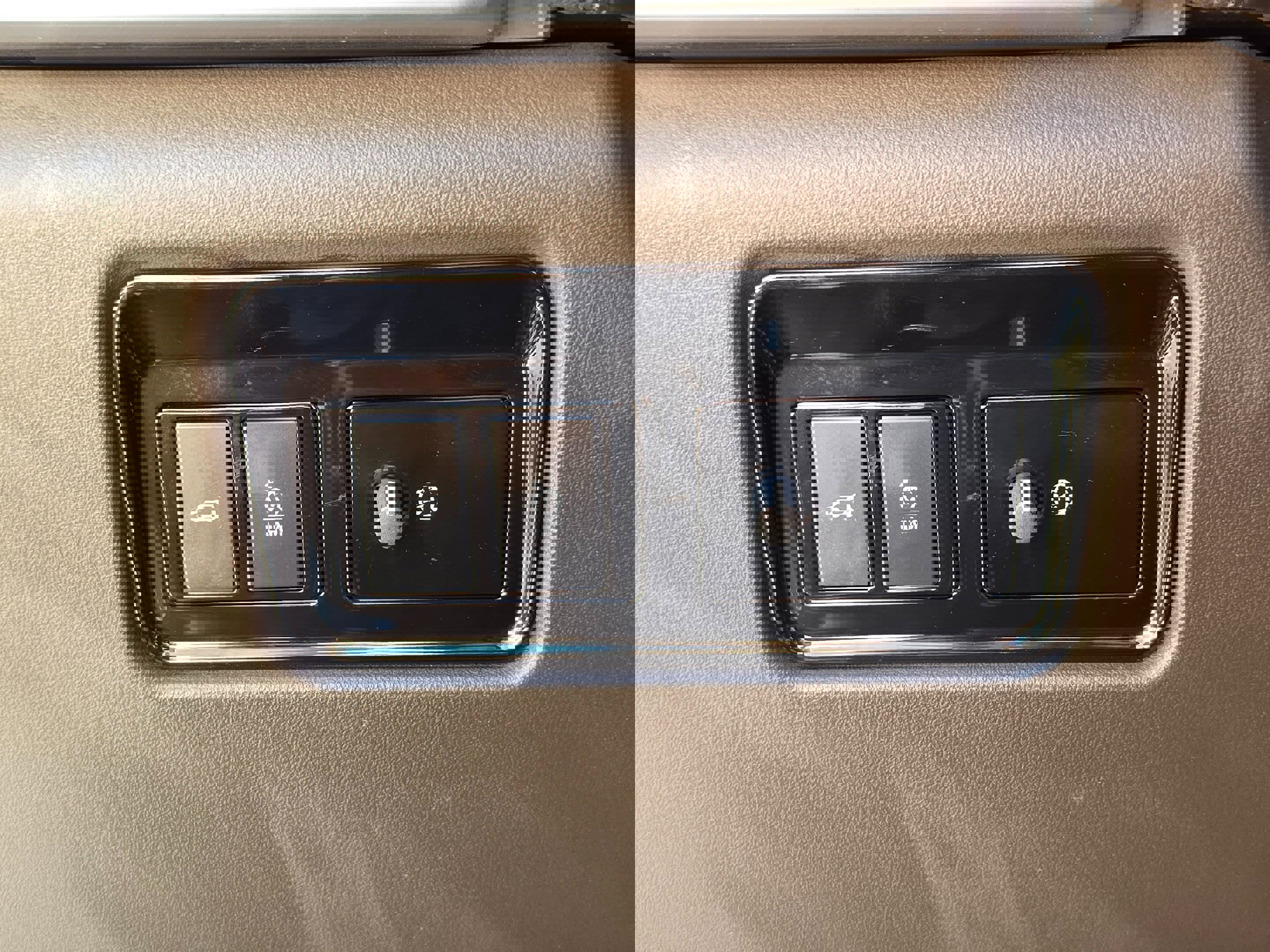 Used 2019 Jaguar F-PACE Portfolio image 40