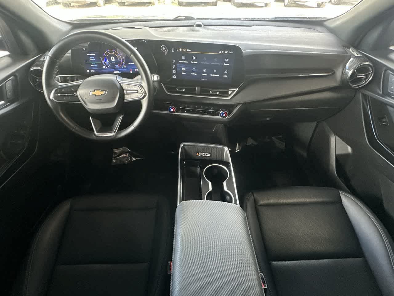 Used 2025 Chevrolet Equinox LT w/ Convenience Package II FWD image 24