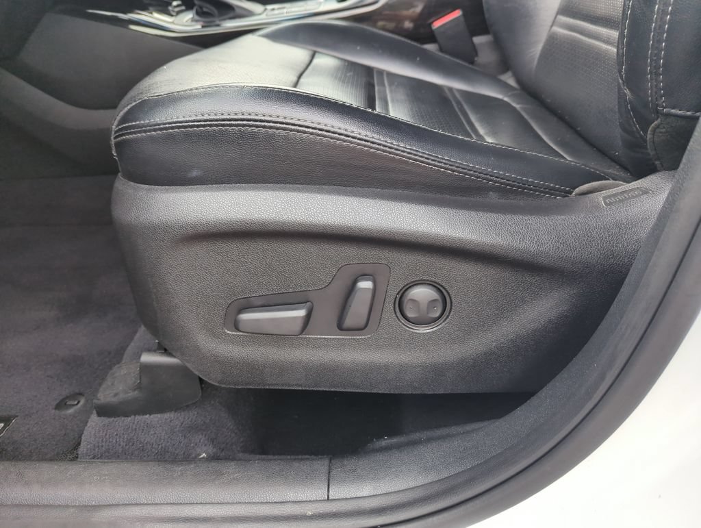 Used 2020 Kia Sorento EX AWD/4WD image 13