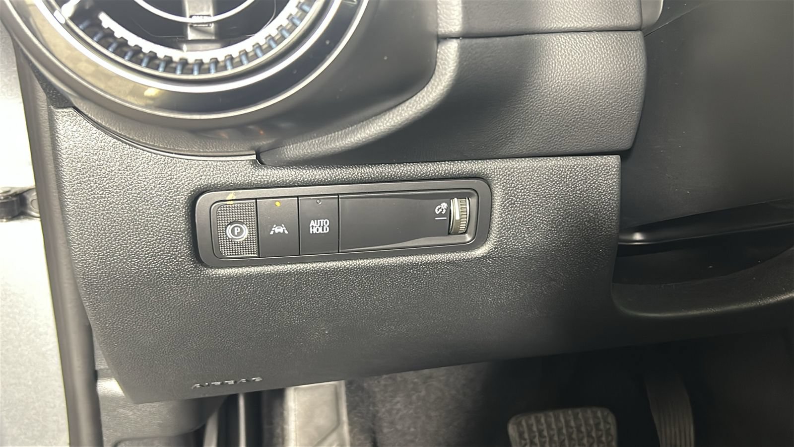 Used 2026 Chevrolet Equinox EV LT FWD image 23
