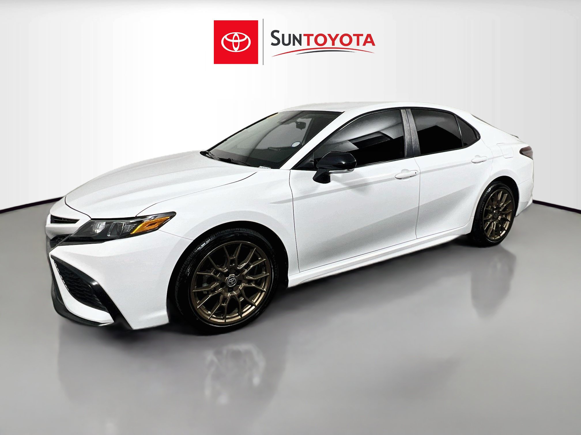 Used 2023 Toyota Camry SE FWD image 9