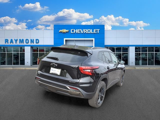 Certified 2025 Chevrolet Trax ACTIV w/ Driver Confidence Package FWD image 3