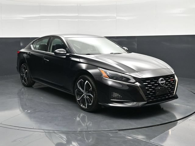 Used 2024 Nissan Altima 2.5 SR FWD image 6