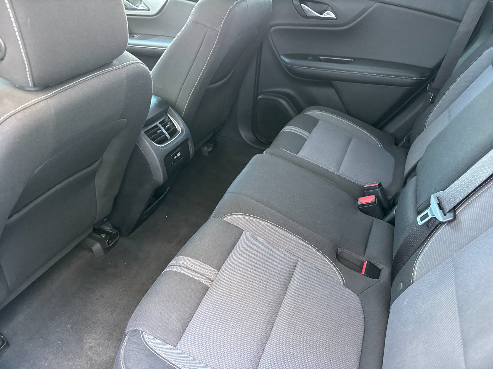 Used 2023 Chevrolet Blazer LT FWD image 14