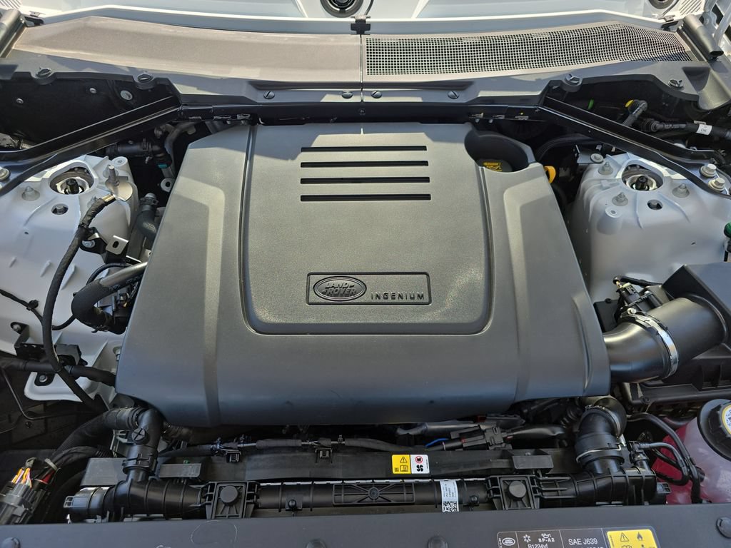 New 2026 Land Rover Defender 110 S AWD/4WD image 32