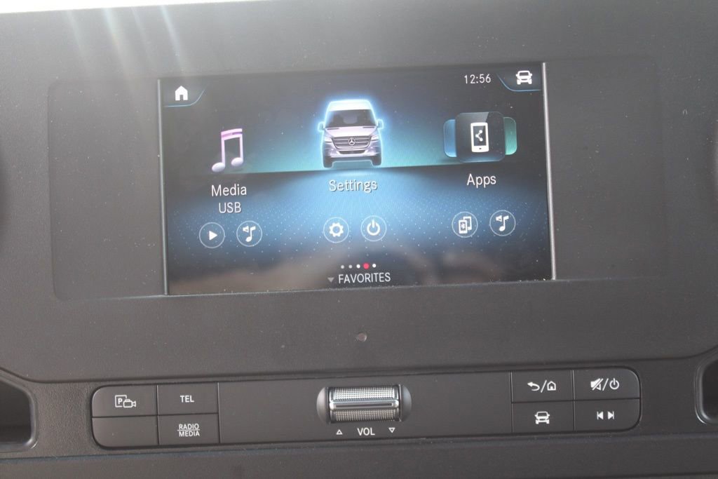 Used 2024 Mercedes-Benz Sprinter 2500 image 30