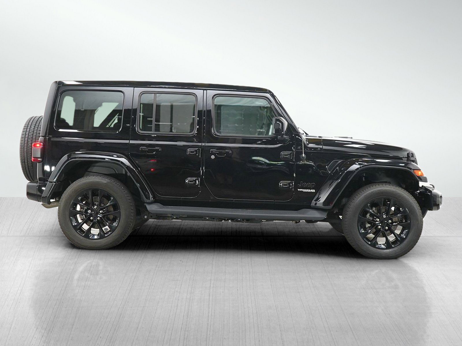 Used 2021 Jeep Wrangler Unlimited Sahara AWD/4WD image 6