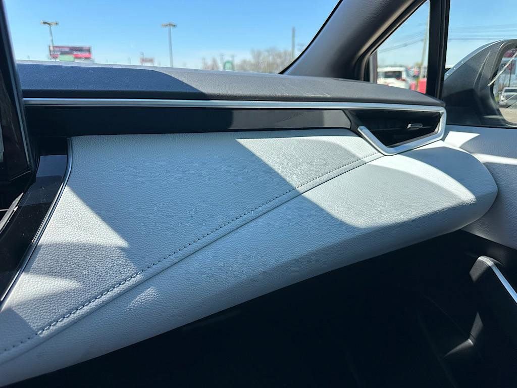 Certified 2023 Toyota Corolla SE w/ SE Premium Package image 28