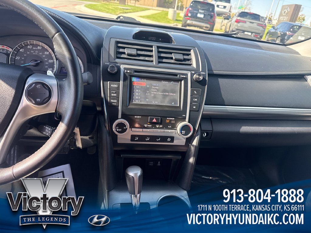 Used 2012 Toyota Camry SE FWD image 17