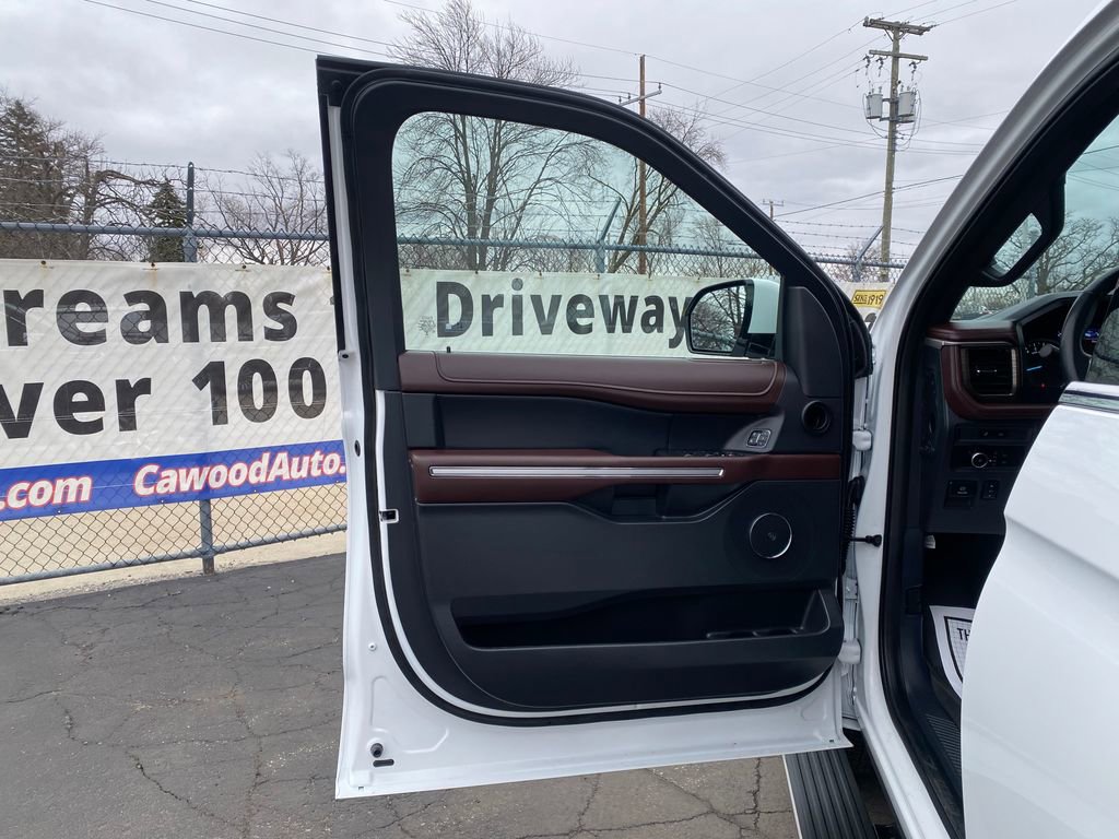 Used 2024 Ford Expedition Max Limited image 15