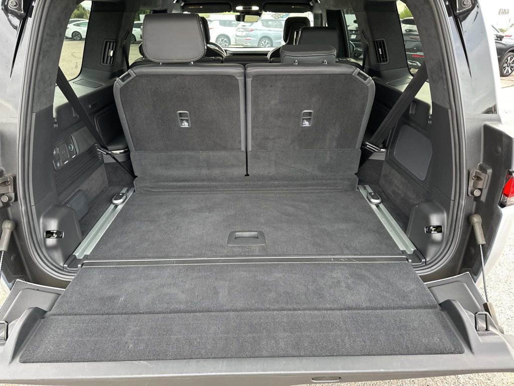 Used 2023 Rivian R1S Adventure image 14
