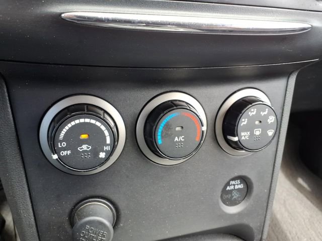 Used 2012 Nissan Rogue SV AWD/4WD image 18