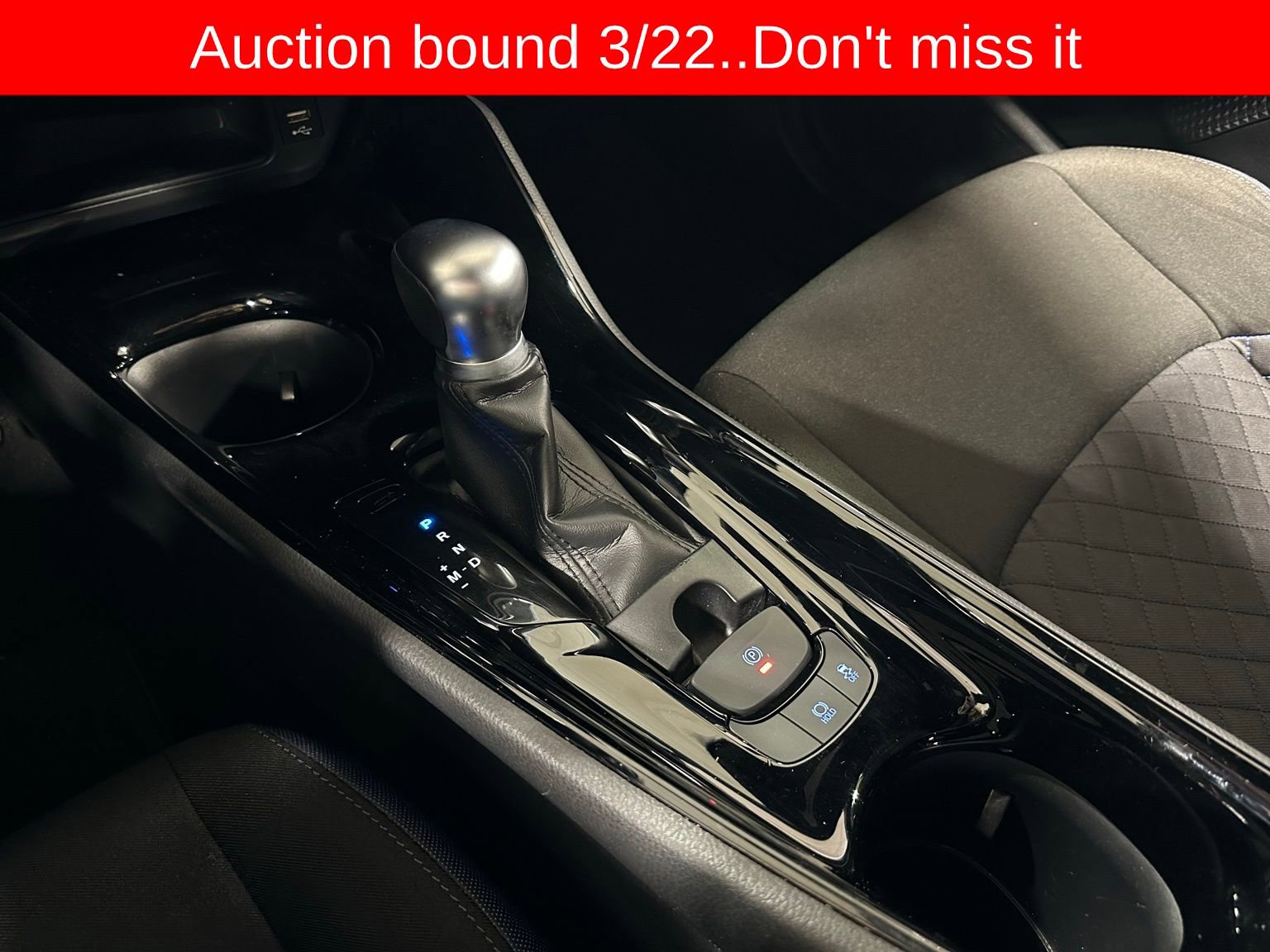 Used 2020 Toyota C-HR XLE image 27