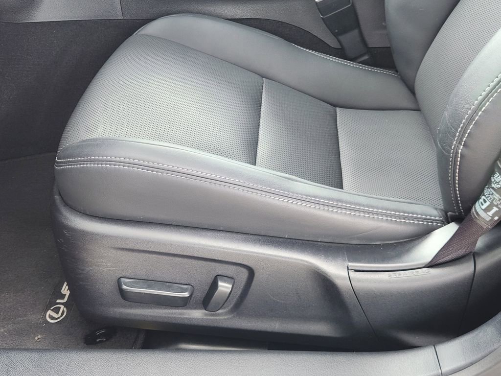 Used 2023 Lexus IS 300 w/ Comfort Package RWD image 24