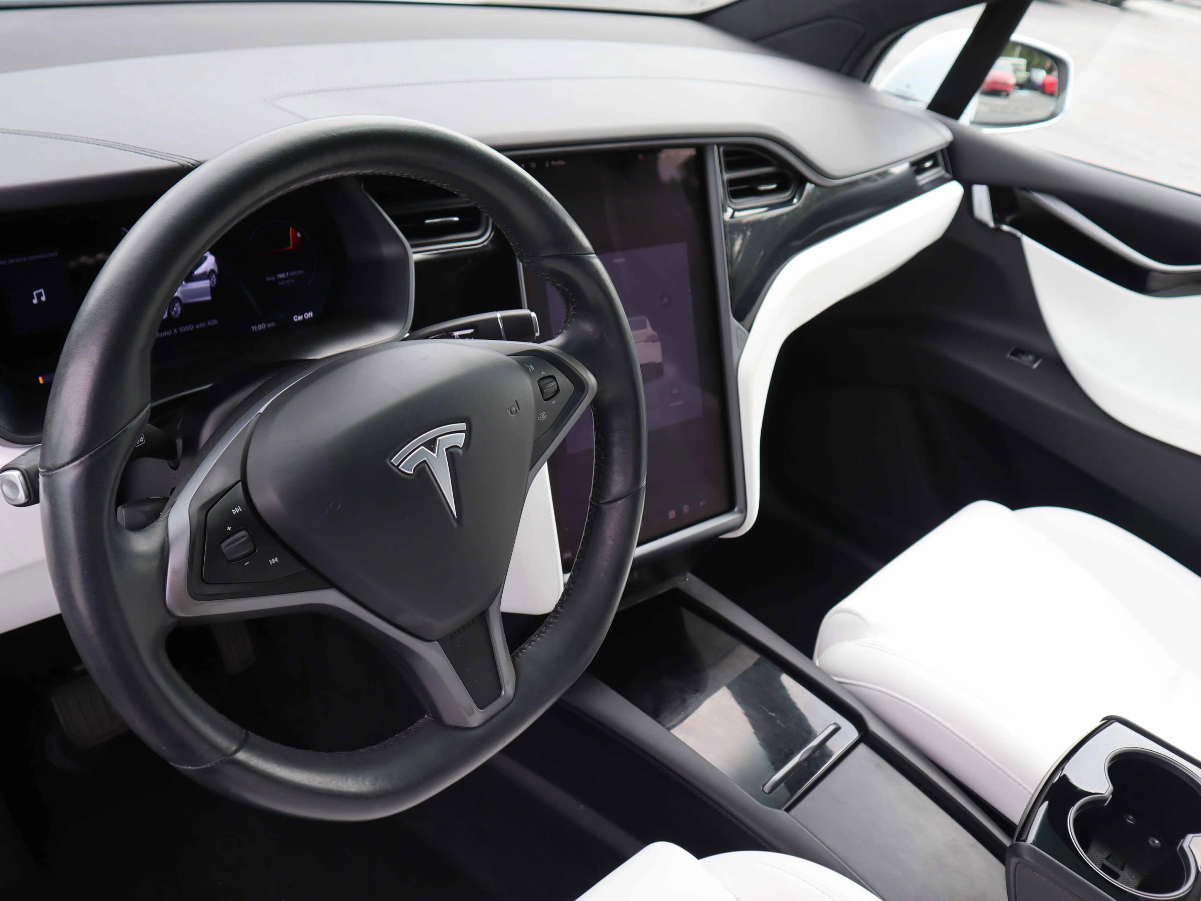 Used 2018 Tesla Model X 100D AWD/4WD image 11