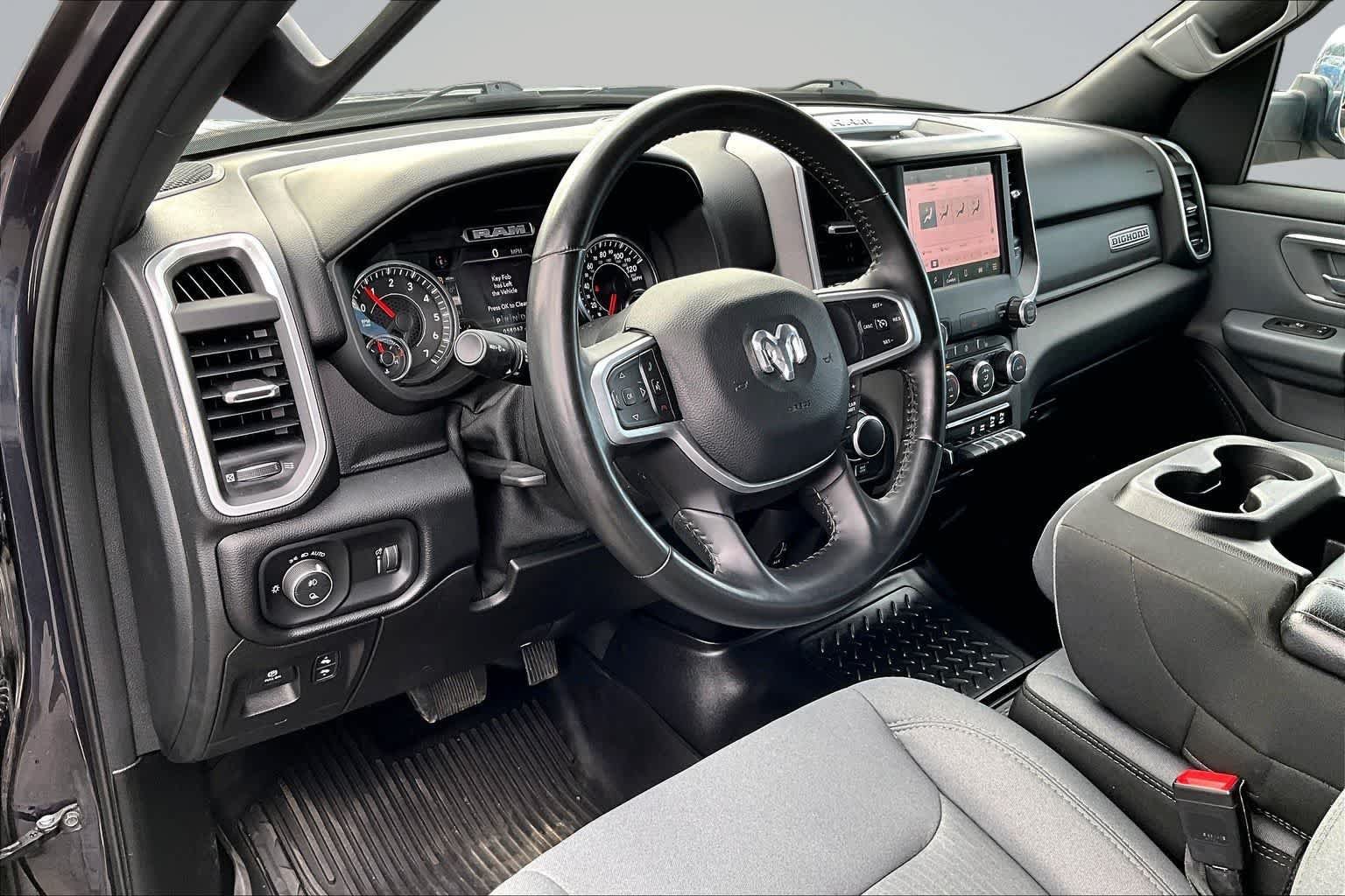 Used 2022 RAM 1500 Big Horn AWD/4WD image 2