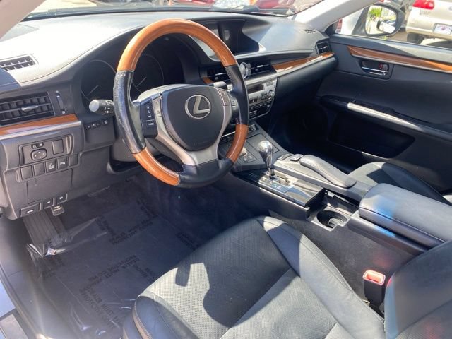 Used 2013 Lexus ES 300h w/ Luxury Pkg FWD image 8