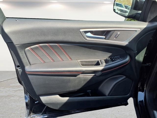 Used 2024 Ford Edge ST-Line AWD/4WD image 17
