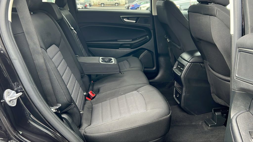Used 2022 Ford Edge SE w/ Black Appearance Package image 13