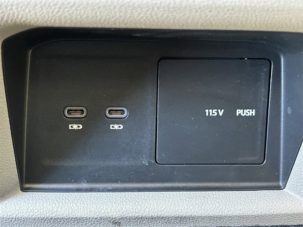 Used 2022 Volkswagen Atlas SE image 15