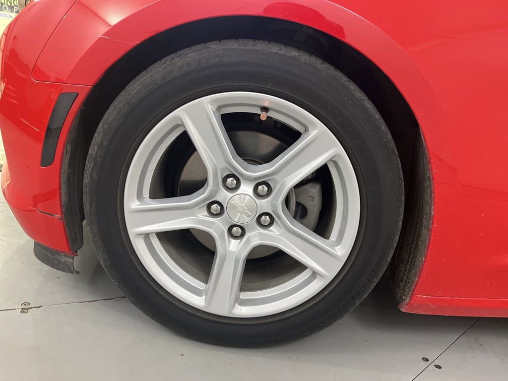 Used 2022 Chevrolet Camaro LT image 9