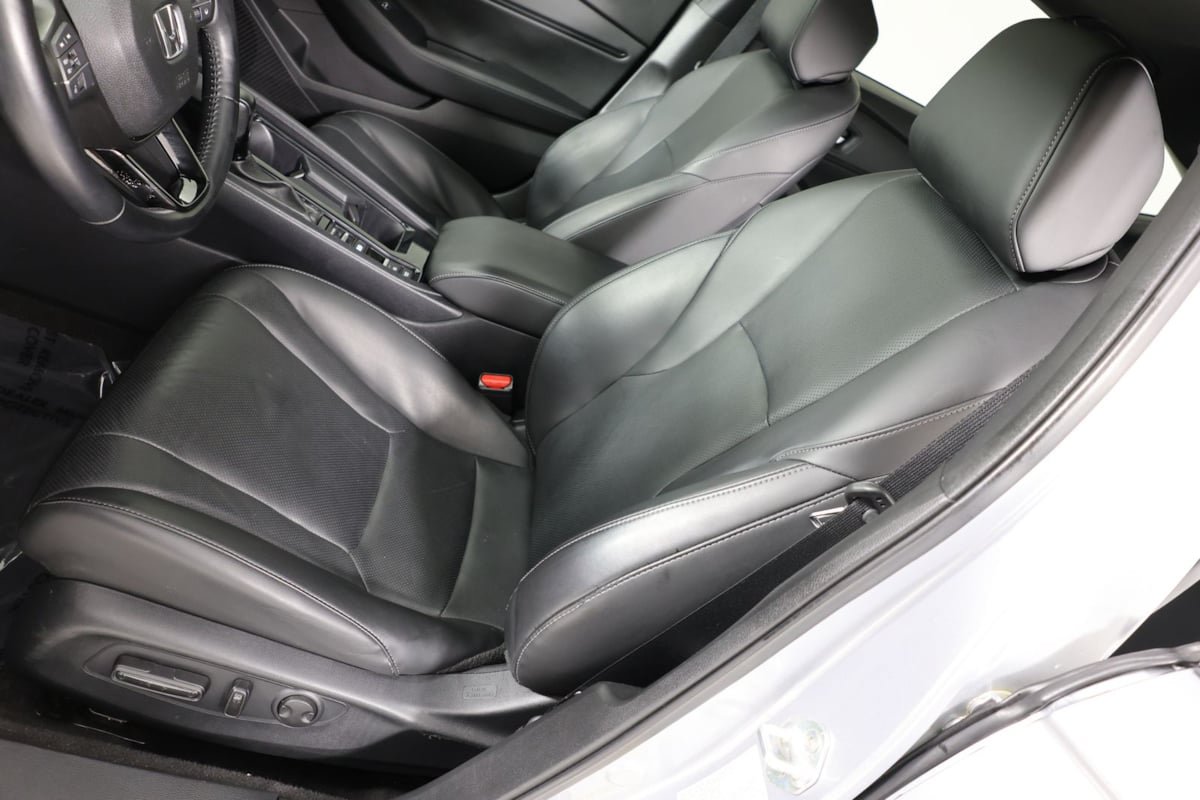 Used 2023 Honda Accord Sport image 9