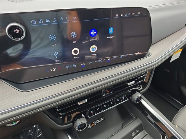 New 2025 Chevrolet Suburban Premier image 13