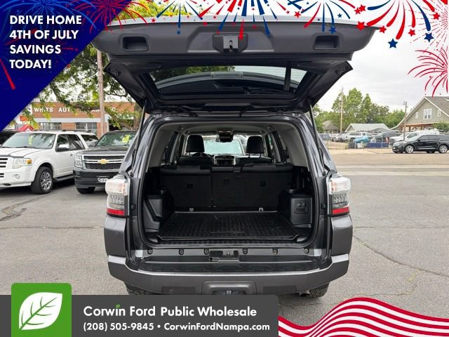 Used 2021 Toyota 4Runner SR5 Premium AWD/4WD image 30